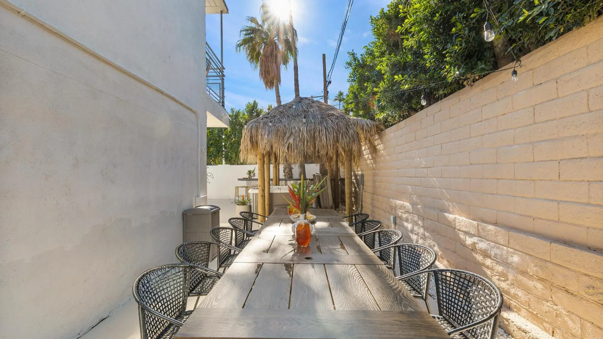 The Maya Hotell Palm Springs 0*,