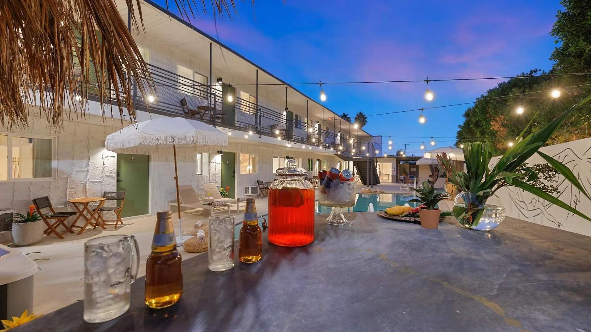 The Maya Hotell Palm Springs